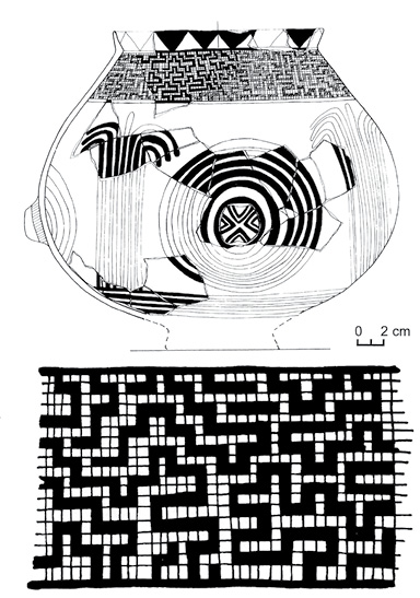 Line drawing of a vessel with geometric designs. The pattern on the neck is depicted in the lower border in a separate grid and shows the pattern’s regularity.